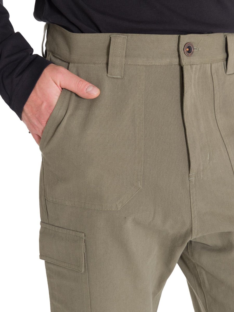 Pantalón Tiro Medio Hombre HERITAGE STRAIGHT CARGO UTILITY Oliva Cat - Imagen 5